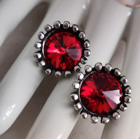 Designer Red Rivoli Glass Earrings Signed Avant Garde - Picture 5 of 16